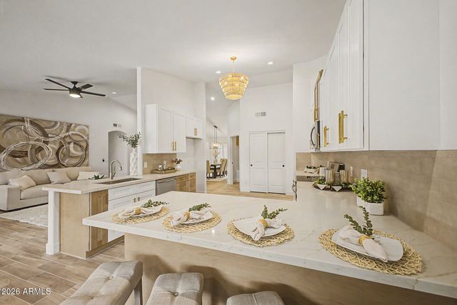 8382 S MILL Avenue, Tempe, AZ 85284