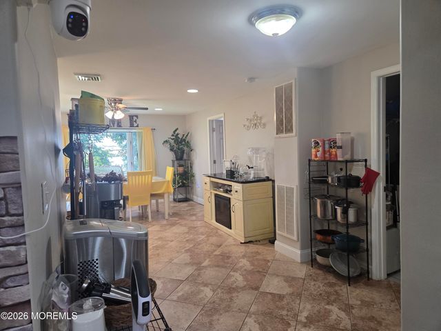 211 Magnolia Avenue, Toms River, NJ 08757