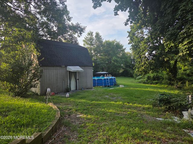 211 Magnolia Avenue, Toms River, NJ 08757