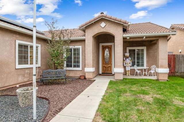 1833 Arneis Avenue, Tulare, CA 93274