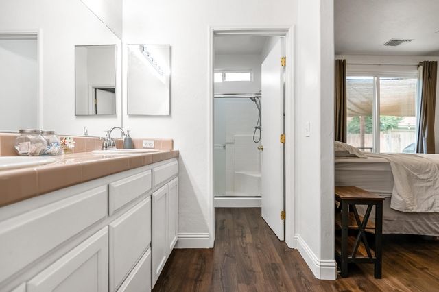 1833 Arneis Avenue, Tulare, CA 93274