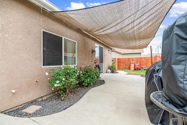 1833 Arneis Avenue, Tulare, CA 93274