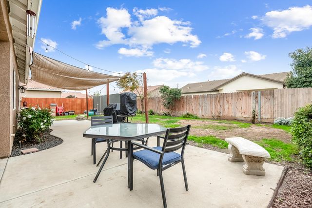 1833 Arneis Avenue, Tulare, CA 93274