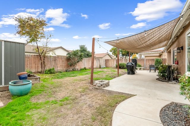 1833 Arneis Avenue, Tulare, CA 93274