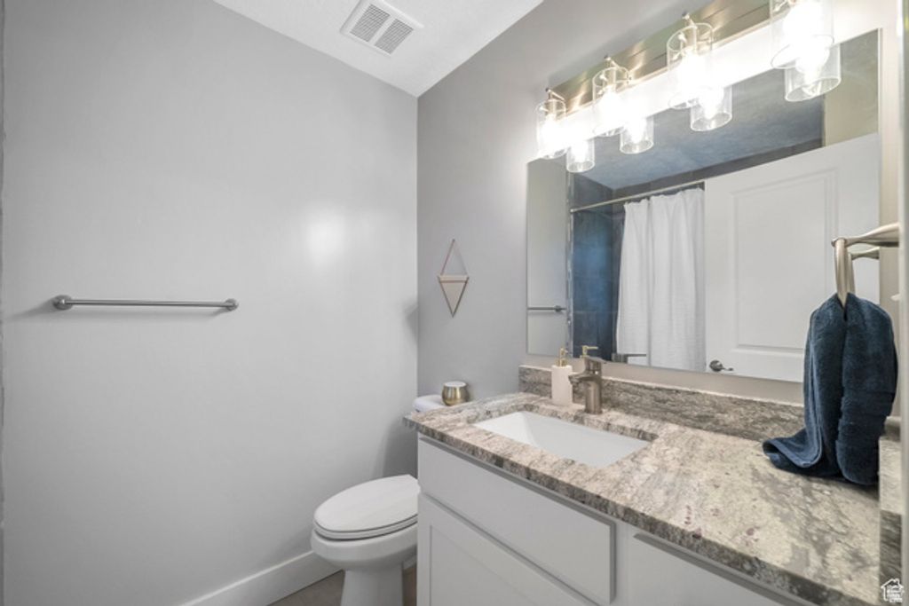 Image 13 of property listing at 276 E SPENCER WAY, Farmington, UT 84025
