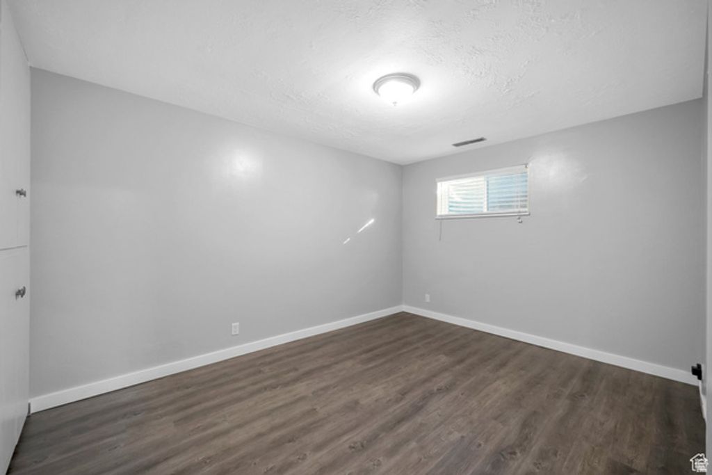Image 17 of property listing at 276 E SPENCER WAY, Farmington, UT 84025