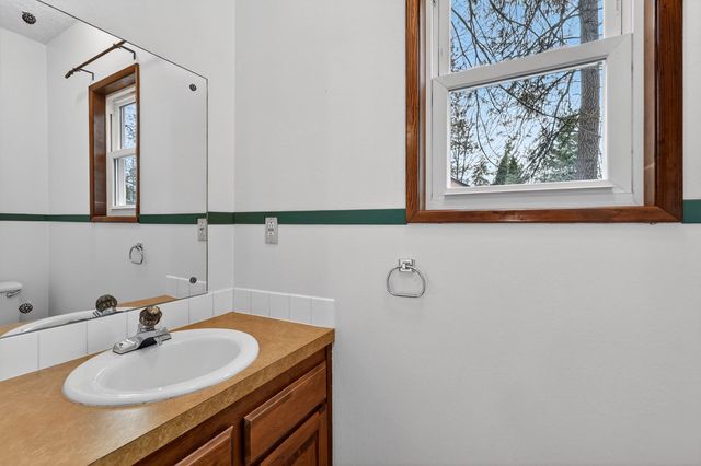 9806 N Seminole Dr, Spokane, WA 99208