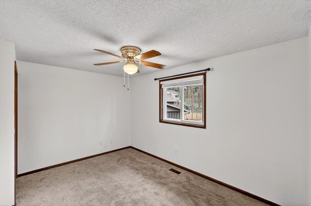 9806 N Seminole Dr, Spokane, WA 99208
