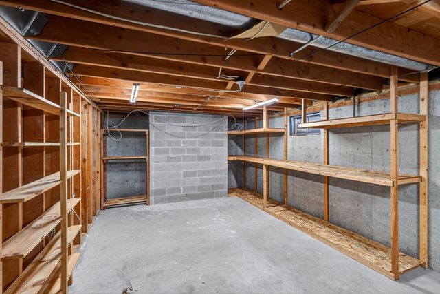 9806 N Seminole Dr, Spokane, WA 99208