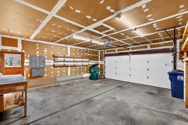 9806 N Seminole Dr, Spokane, WA 99208