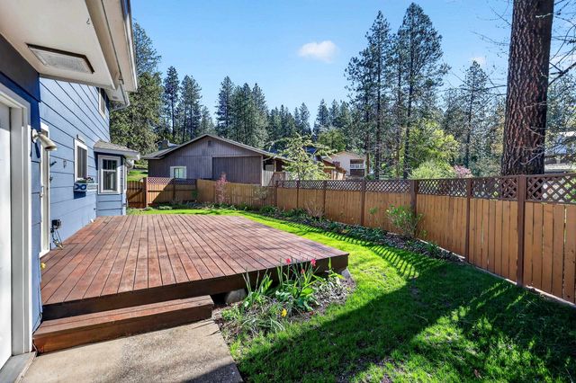 9806 N Seminole Dr, Spokane, WA 99208