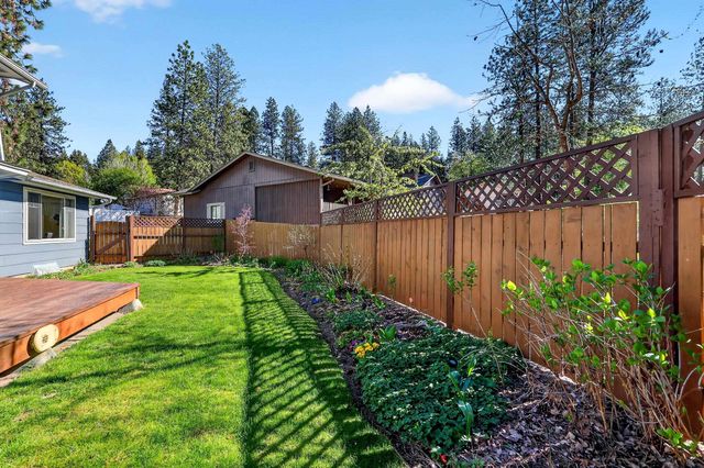 9806 N Seminole Dr, Spokane, WA 99208