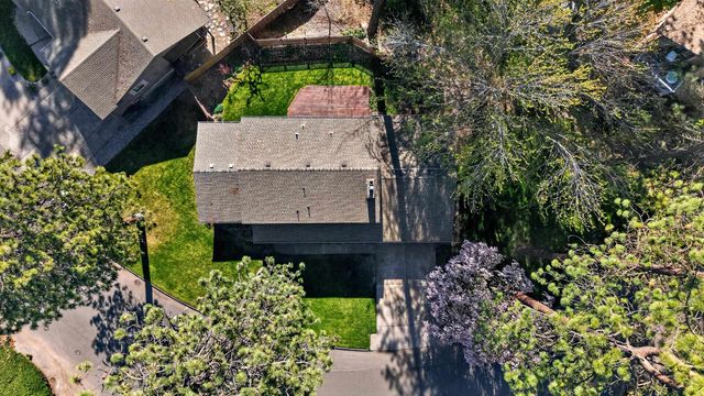9806 N Seminole Dr, Spokane, WA 99208