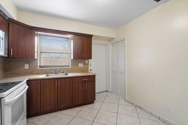 4092 Kirk Road, Lake Worth, FL 33461