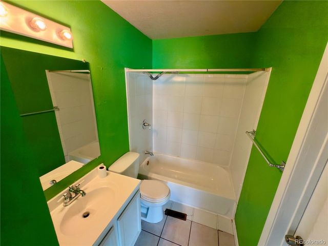 1305 Wabash St, Denver, CO 80220