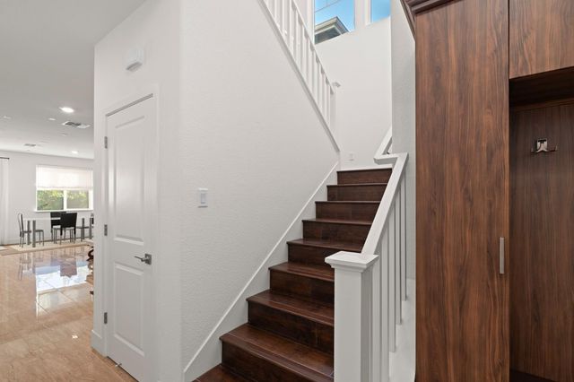 2667 Alcove Way, Sacramento, CA 95833