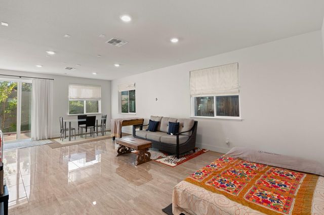 2667 Alcove Way, Sacramento, CA 95833