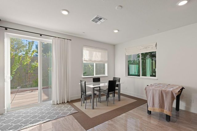 2667 Alcove Way, Sacramento, CA 95833