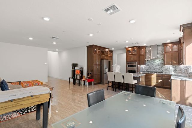 2667 Alcove Way, Sacramento, CA 95833