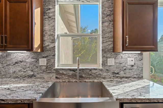 2667 Alcove Way, Sacramento, CA 95833