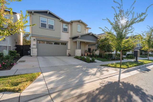 2667 Alcove Way, Sacramento, CA 95833