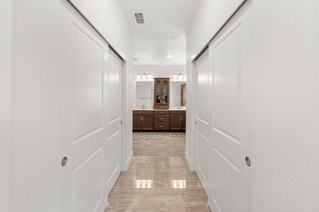 2667 Alcove Way, Sacramento, CA 95833