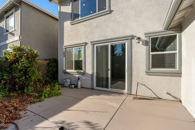 2667 Alcove Way, Sacramento, CA 95833
