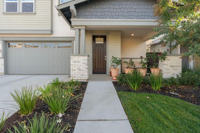 2667 Alcove Way, Sacramento, CA 95833