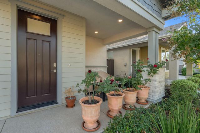 2667 Alcove Way, Sacramento, CA 95833
