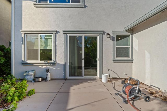 2667 Alcove Way, Sacramento, CA 95833