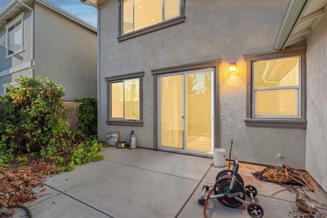 2667 Alcove Way, Sacramento, CA 95833