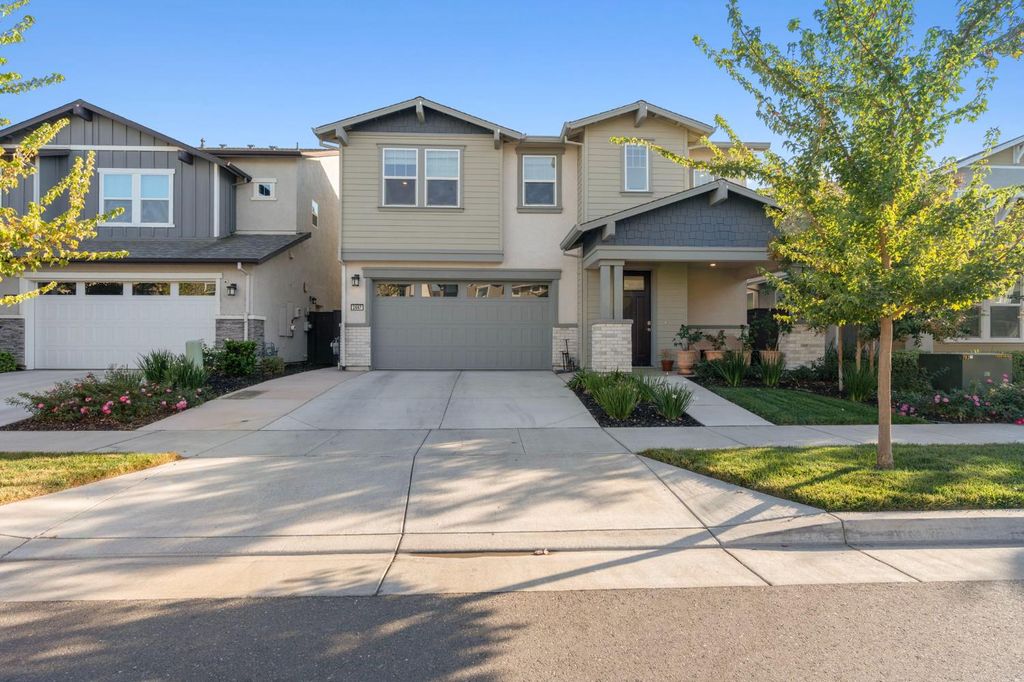 2667 Alcove Way, Sacramento, CA 95833