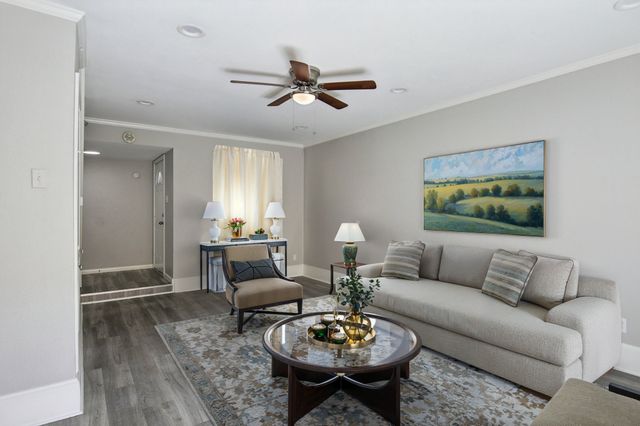 1971 Shorewood Drive, Grapevine, TX 76051