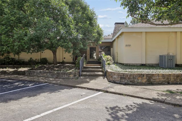 1971 Shorewood Drive, Grapevine, TX 76051