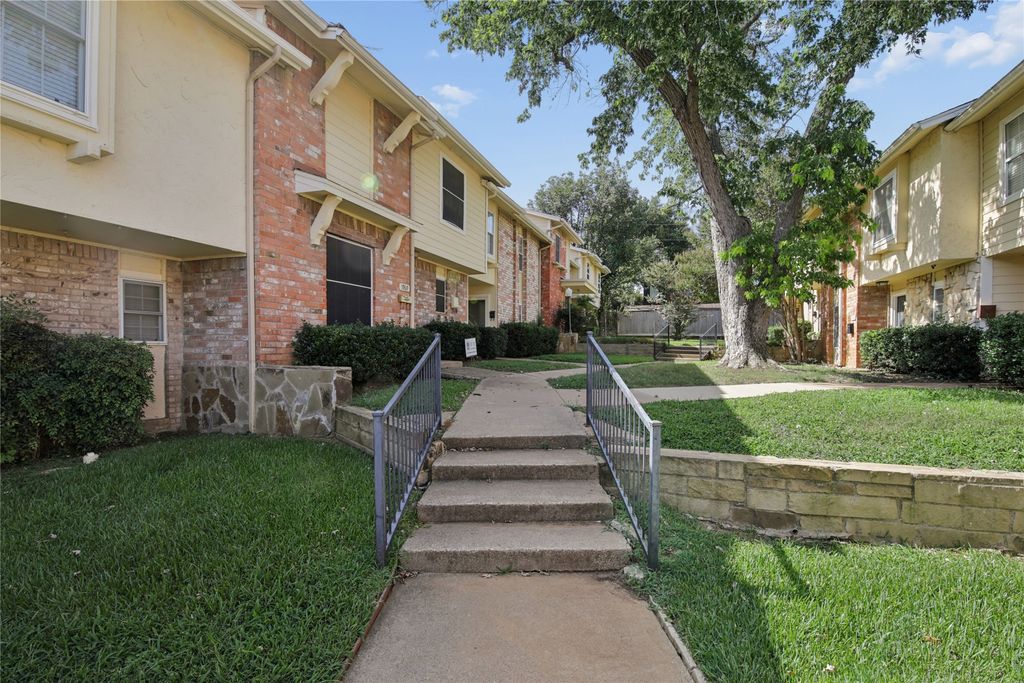 1971 Shorewood Drive, Grapevine, TX 76051