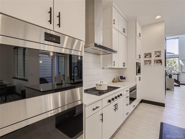 21418 E 61st Dr, Aurora, CO 80019