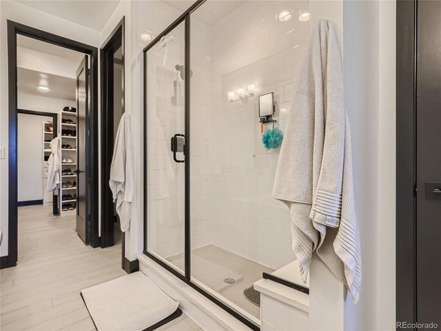 21418 E 61st Dr, Aurora, CO 80019