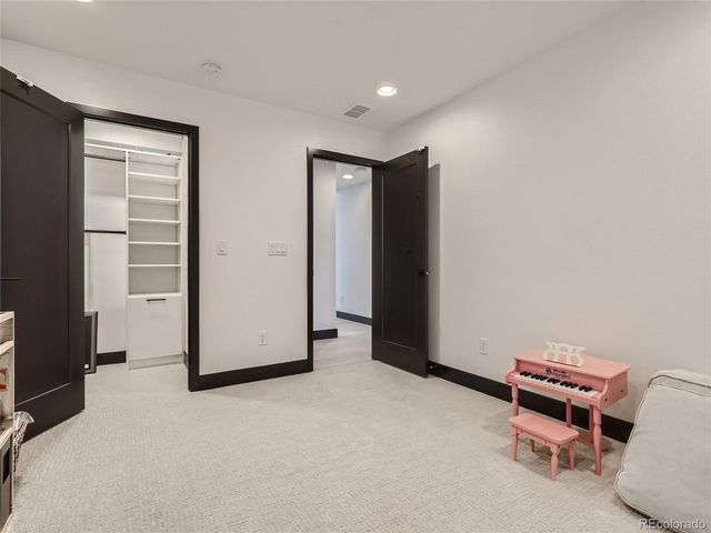 21418 E 61st Dr, Aurora, CO 80019