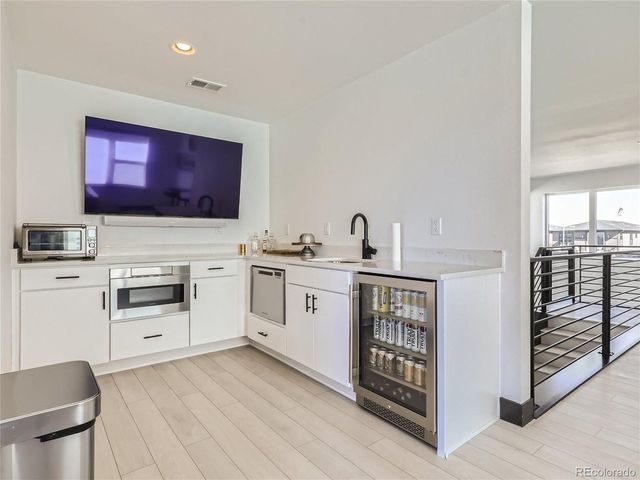 21418 E 61st Dr, Aurora, CO 80019