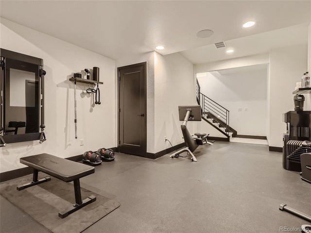 21418 E 61st Dr, Aurora, CO 80019