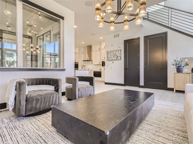 21418 E 61st Dr, Aurora, CO 80019