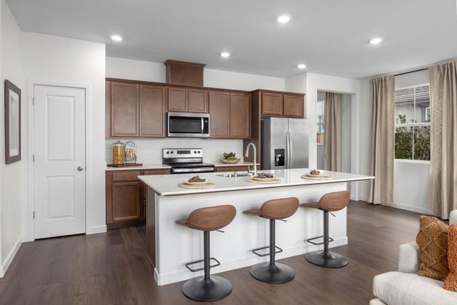10350 S Solvita Way, Elk Grove, CA 95757