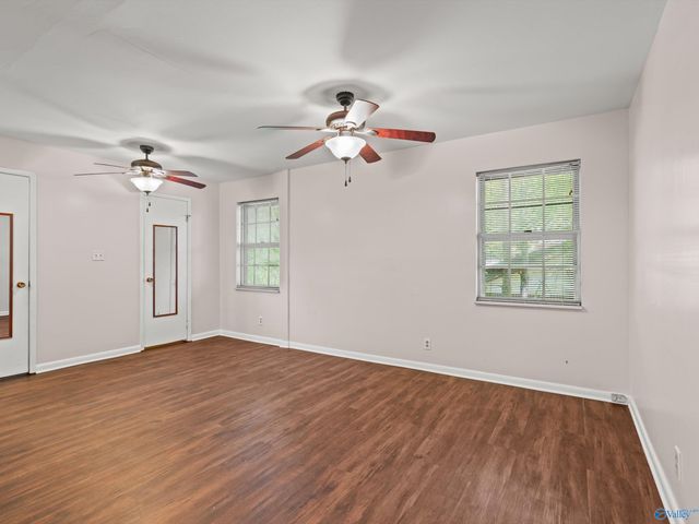 3706 Pecan Grove Drive NW, Huntsville, AL 35810