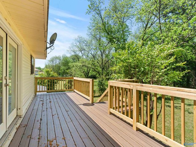 3706 Pecan Grove Drive NW, Huntsville, AL 35810