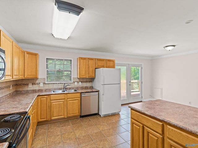 3706 Pecan Grove Drive NW, Huntsville, AL 35810