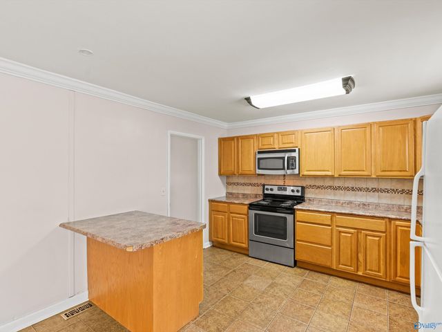 3706 Pecan Grove Drive NW, Huntsville, AL 35810