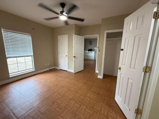 1645 PEARL AVENUE, Wichita Falls, TX 76301