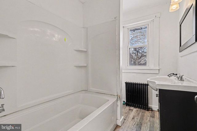 104 E HARRISBURG AVE, Elizabethtown, PA 17022