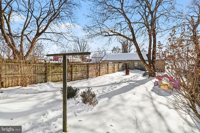 104 E HARRISBURG AVE, Elizabethtown, PA 17022