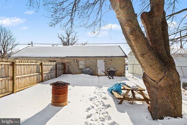 104 E HARRISBURG AVE, Elizabethtown, PA 17022